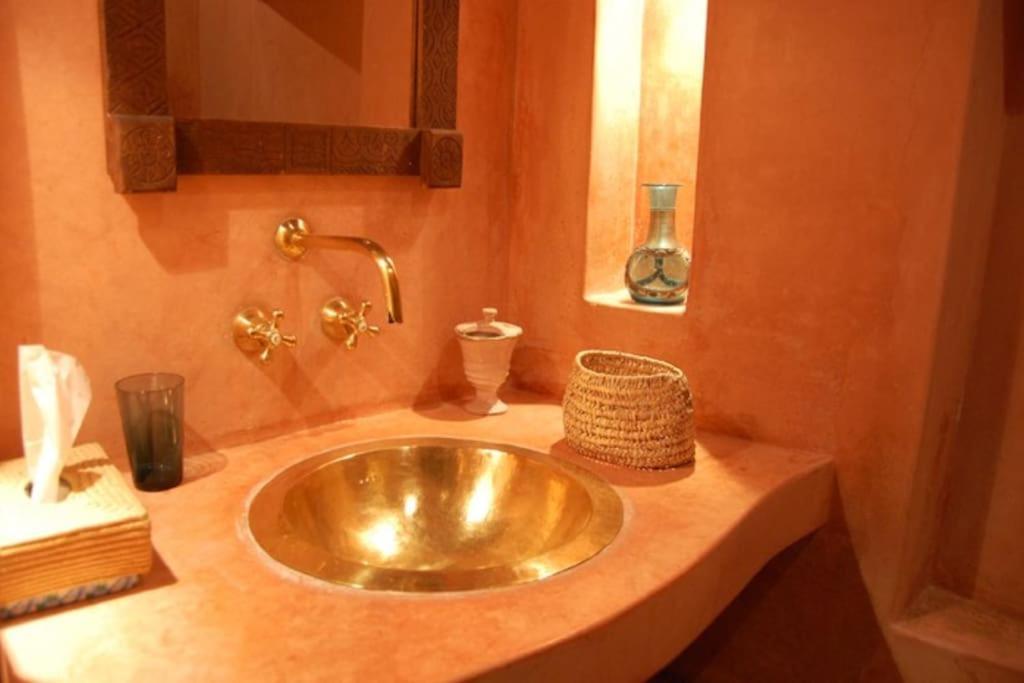 Exclusive And Stylish 4-Bedroom Riad With Plunge Pool Марракеш Экстерьер фото