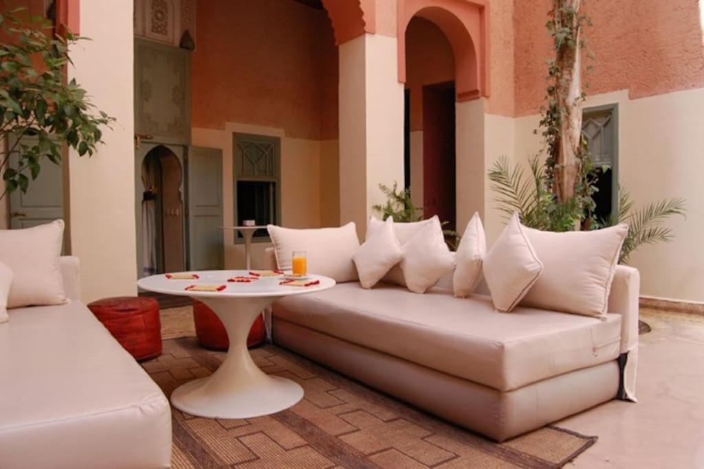 Exclusive And Stylish 4-Bedroom Riad With Plunge Pool Марракеш Экстерьер фото