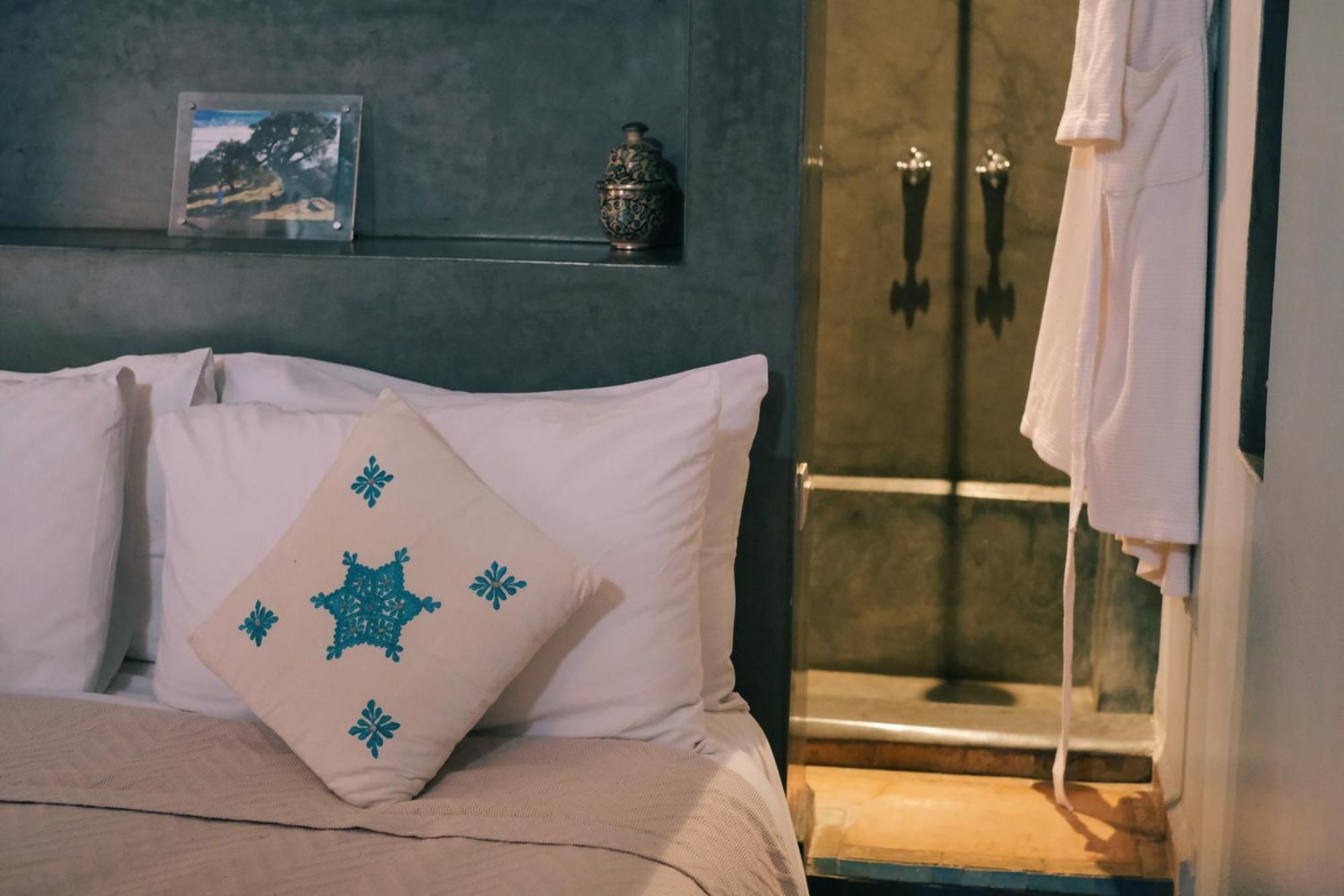 Exclusive And Stylish 4-Bedroom Riad With Plunge Pool Марракеш Экстерьер фото