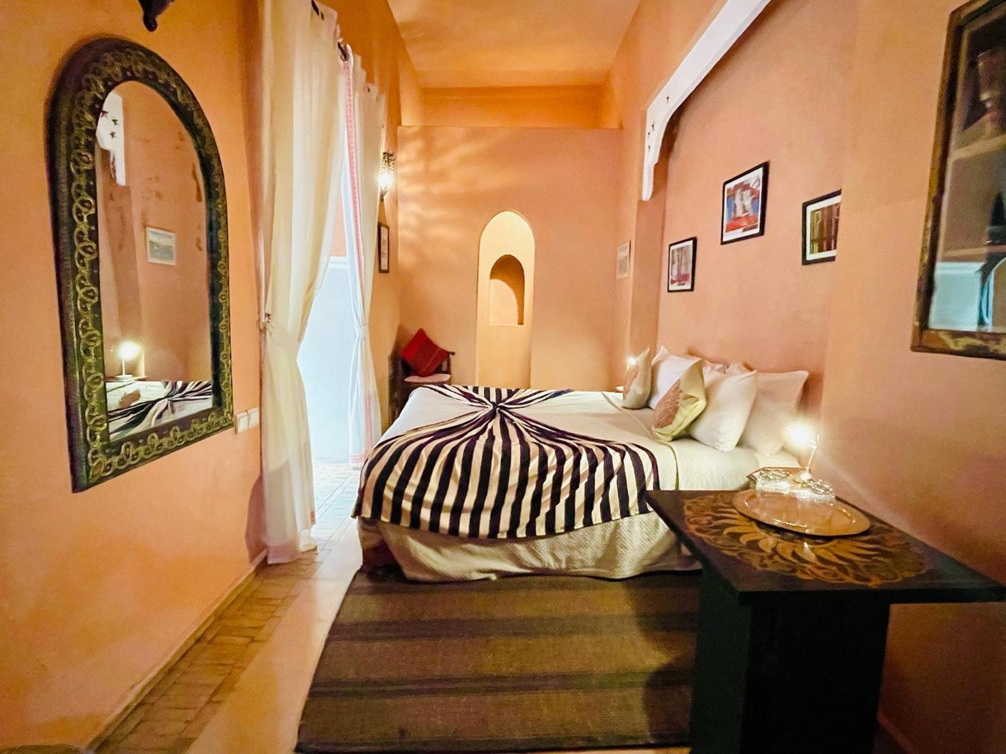 Exclusive And Stylish 4-Bedroom Riad With Plunge Pool Марракеш Экстерьер фото