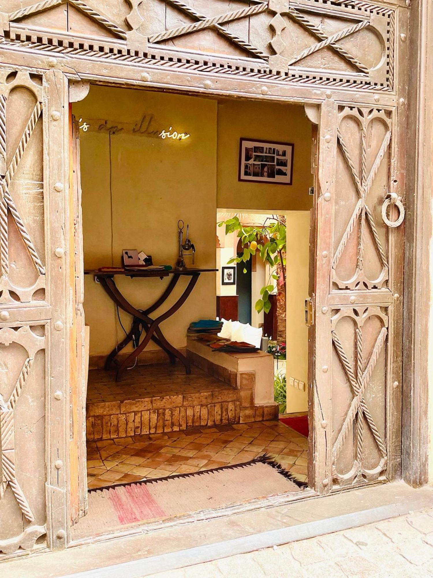 Exclusive And Stylish 4-Bedroom Riad With Plunge Pool Марракеш Экстерьер фото