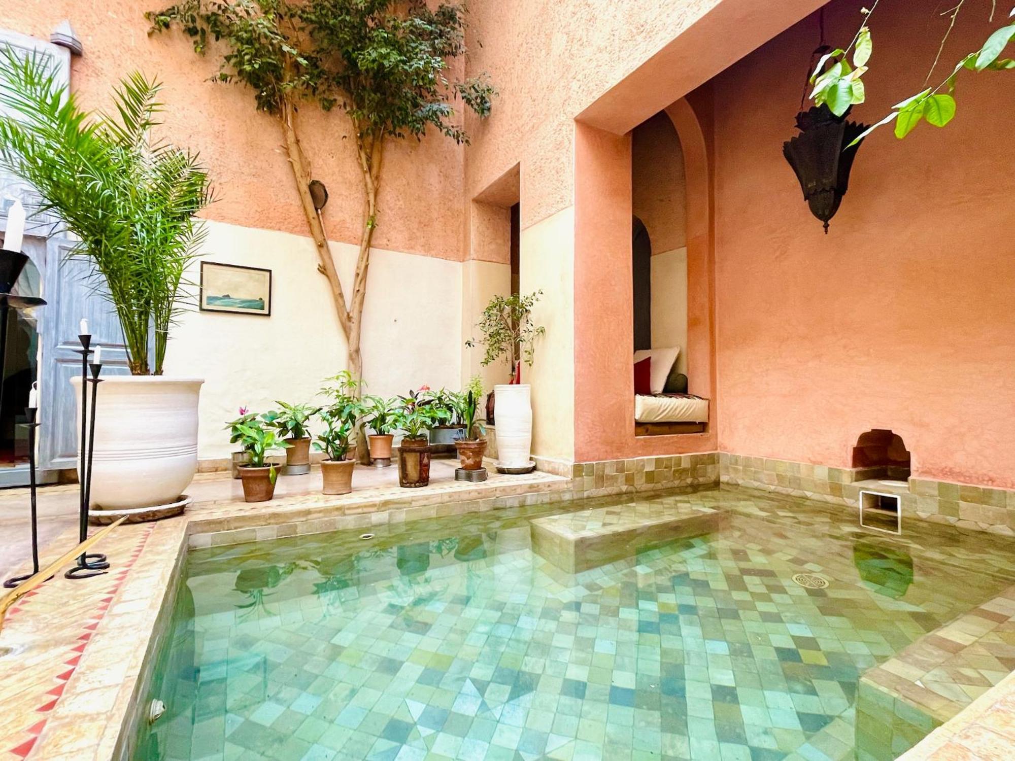 Exclusive And Stylish 4-Bedroom Riad With Plunge Pool Марракеш Экстерьер фото
