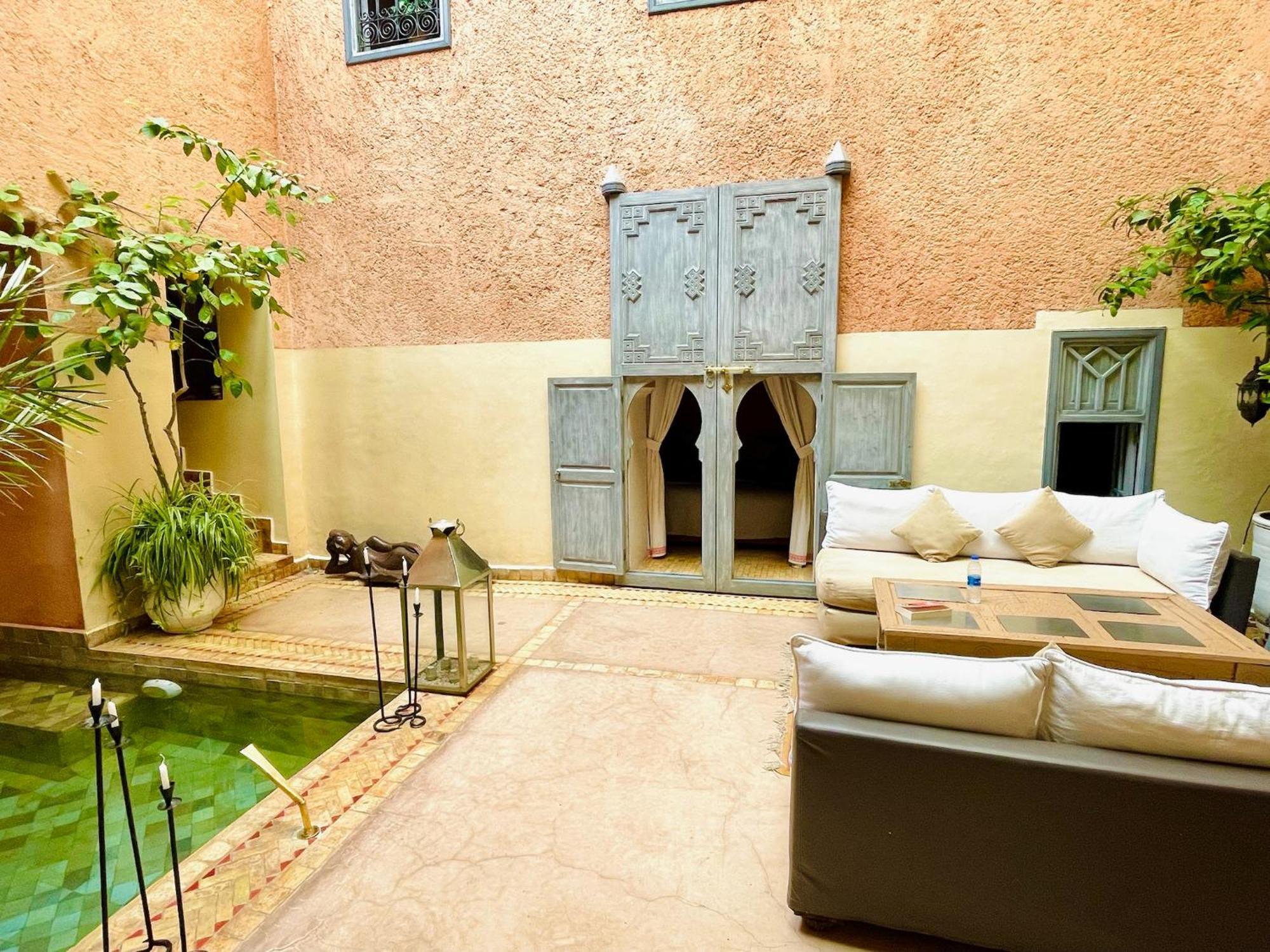 Exclusive And Stylish 4-Bedroom Riad With Plunge Pool Марракеш Экстерьер фото