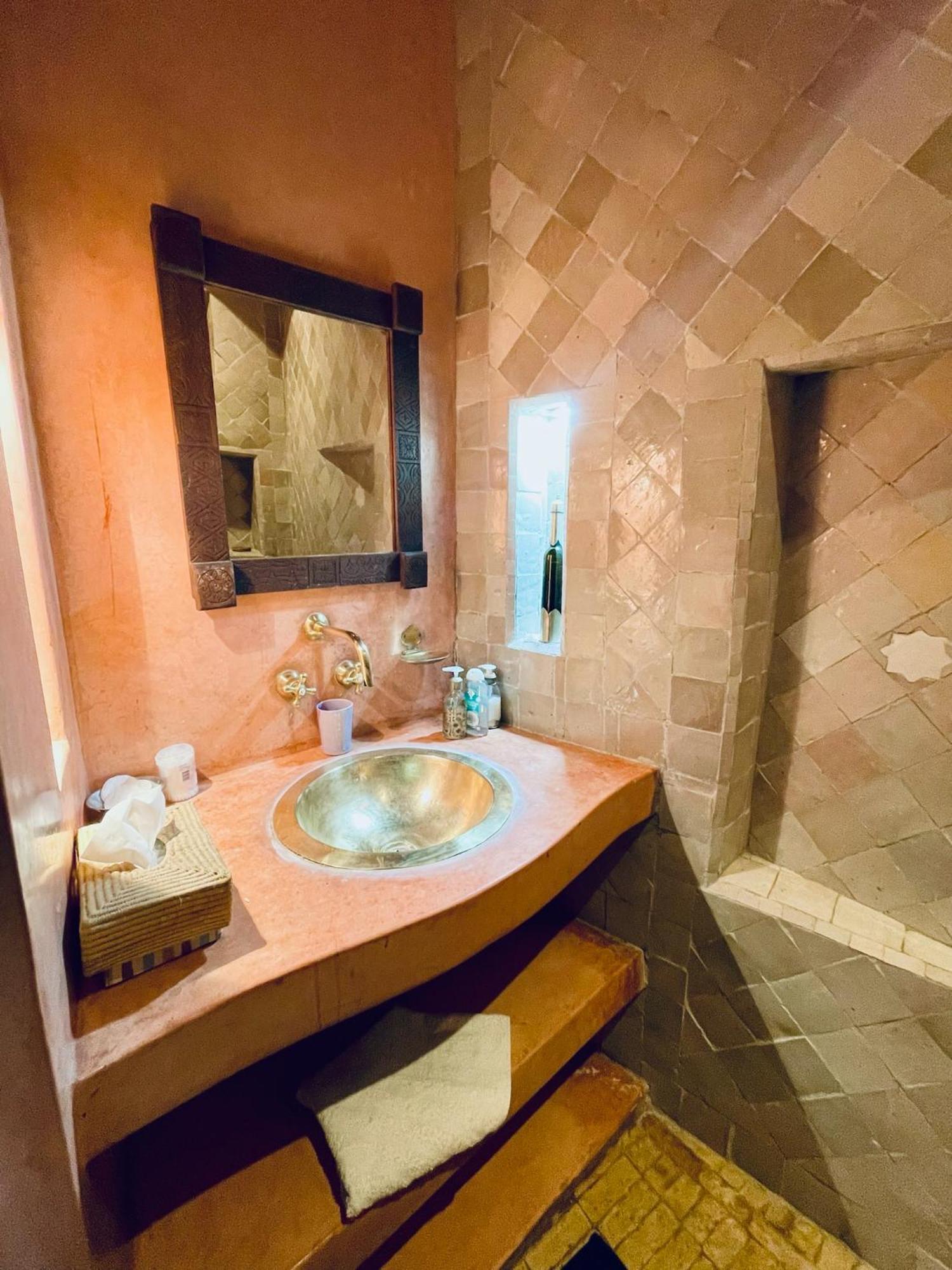 Exclusive And Stylish 4-Bedroom Riad With Plunge Pool Марракеш Экстерьер фото