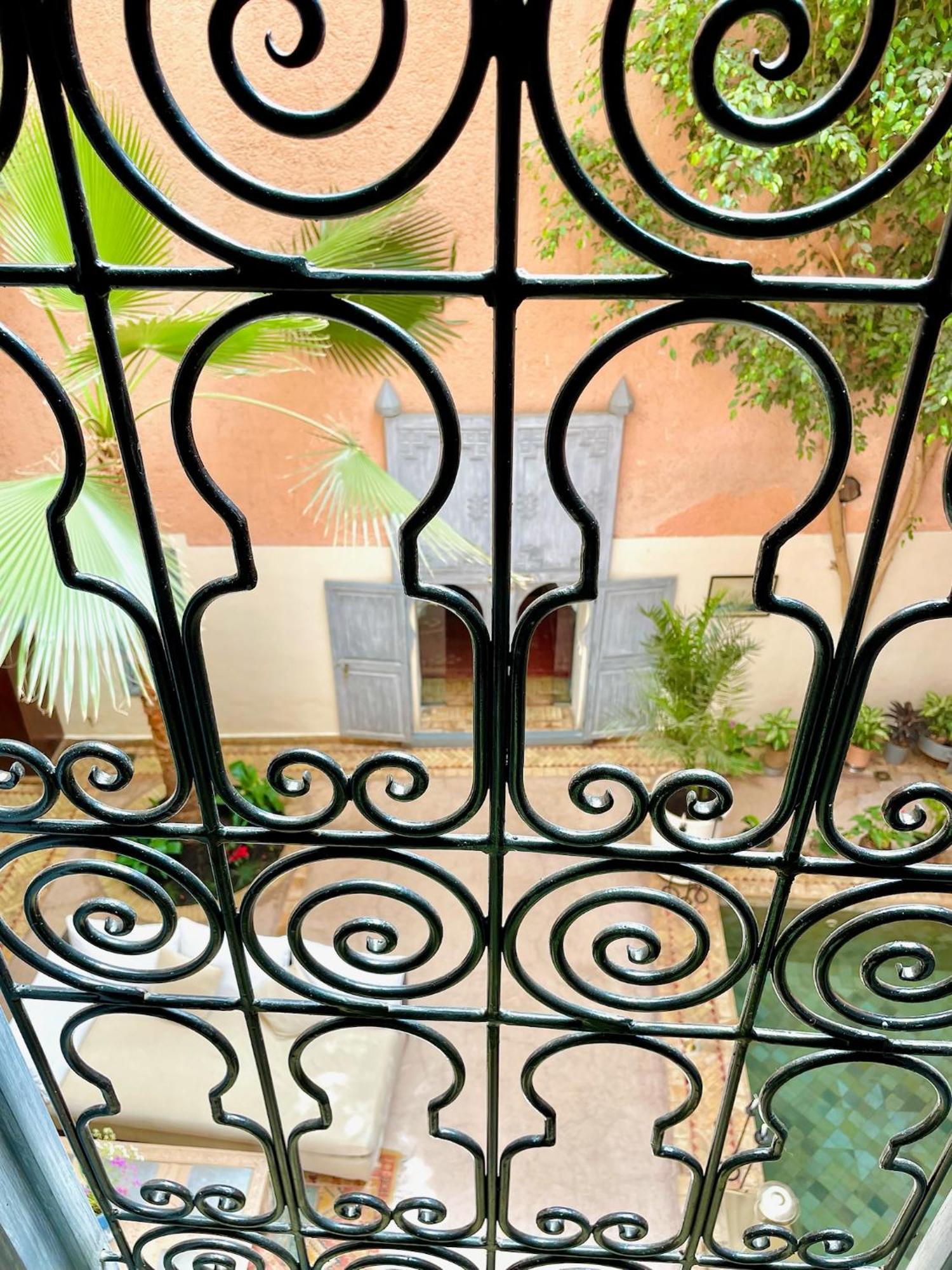 Exclusive And Stylish 4-Bedroom Riad With Plunge Pool Марракеш Экстерьер фото